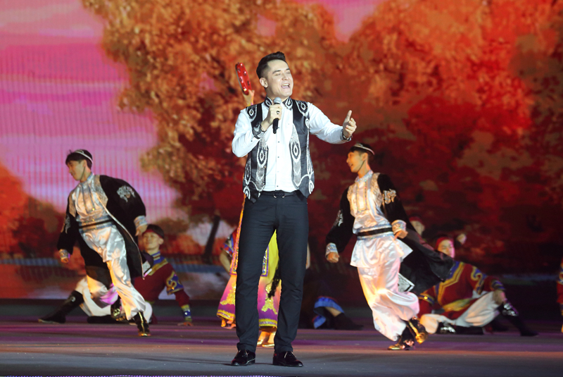 /QJ_007200569077.jpg 064A9740.JPG