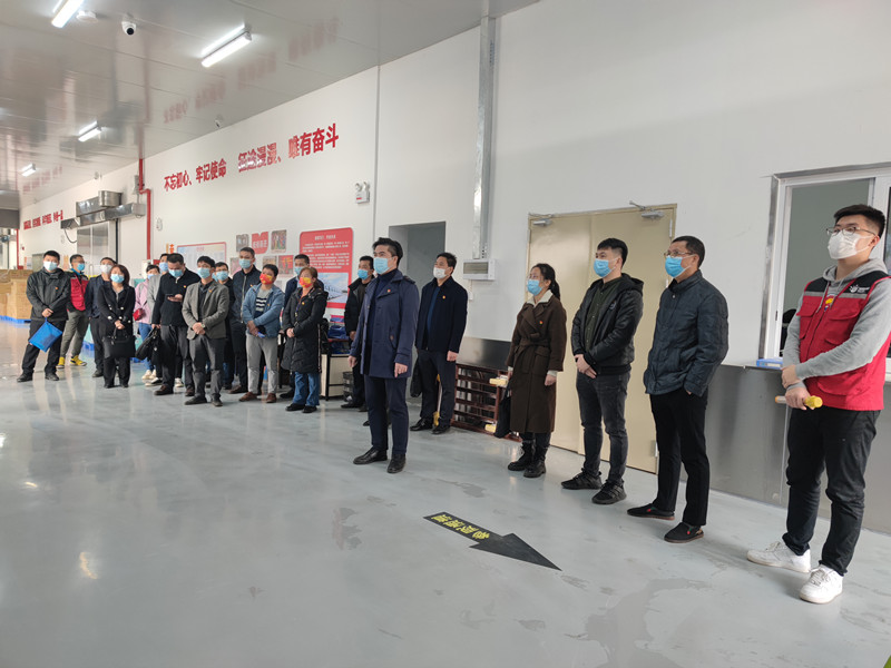 /QJ_273056790516.jpg 現(xiàn)場(chǎng)觀看車(chē)輛監(jiān)管系統(tǒng)及食材檢測(cè)溯源(饒潔時(shí)).jpg