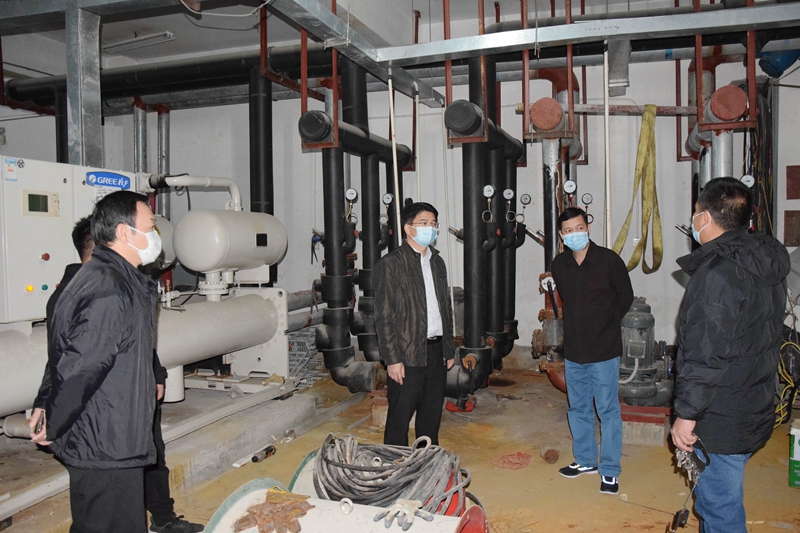 /QJ_884746808193.jpg 檢查商場配電房.jpg