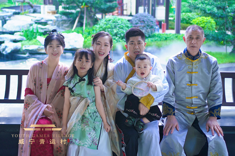 /QJ_893287359464.jpg 全家福拍攝.JPG