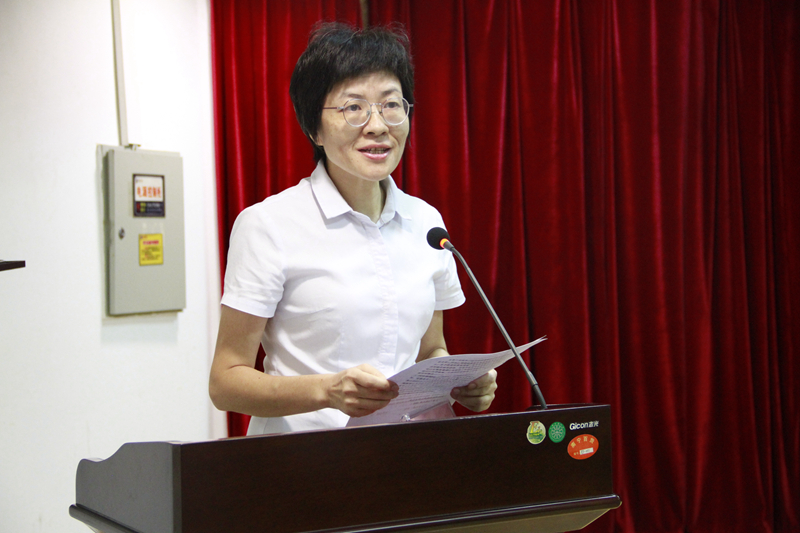 /QJ_365691958477.jpg 曾玲宣讀方案.JPG